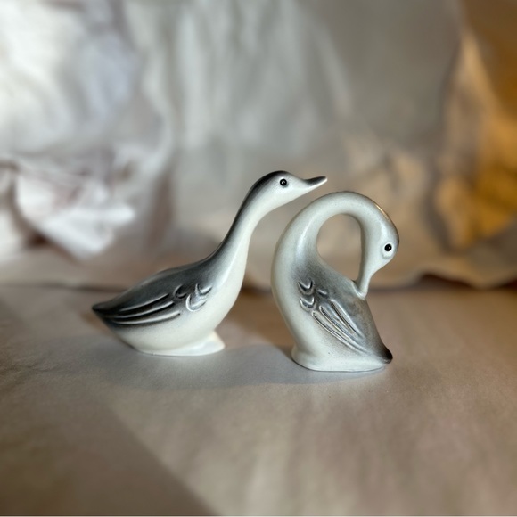 Ceramic Grey Geese marked USA (Attributed to) Roselane - Picture 1 of 7